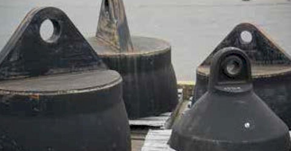 Puller heads are provided.